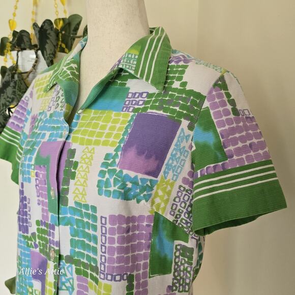 70s Vtg Button Short Sleeve Polyester Geometric Green Purple Dagger Collar Shirt - Picture 2 of 8